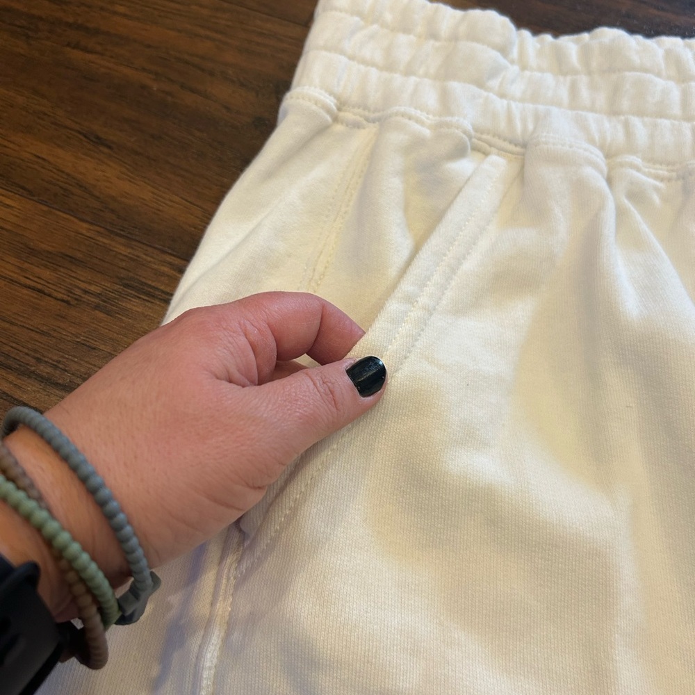 NWT FP Free People Movement Women’s All Star shorts - white - Medium - Picture 8 of 9